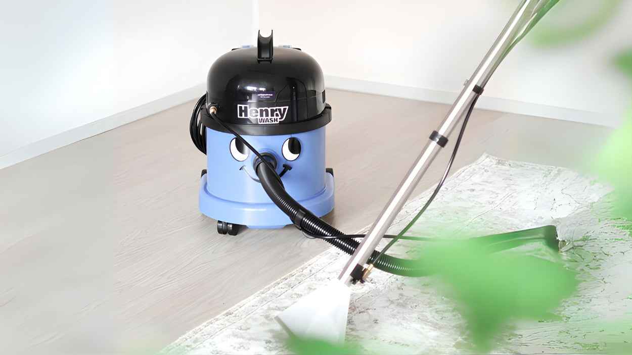 Sohvan pesu tekstiilipesurilla